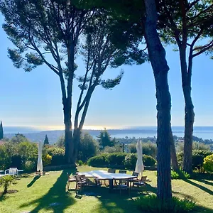 https://maison-dhtes-les-encourdoules.fr-provencehotel.com
